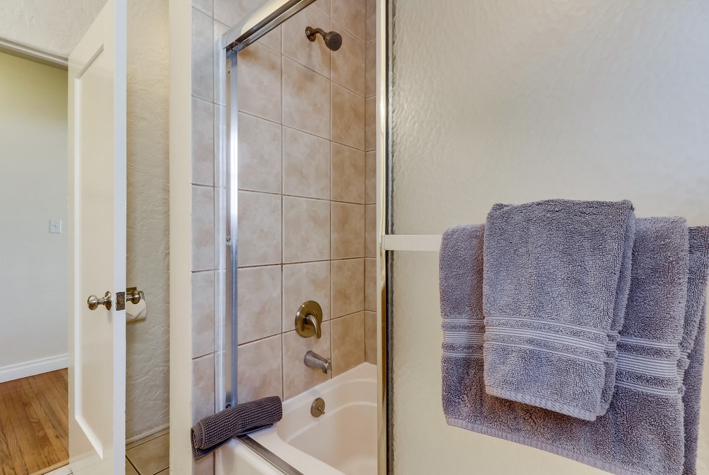 Virtual tour photo 40 of 41 for 727 San Gabriel Pl