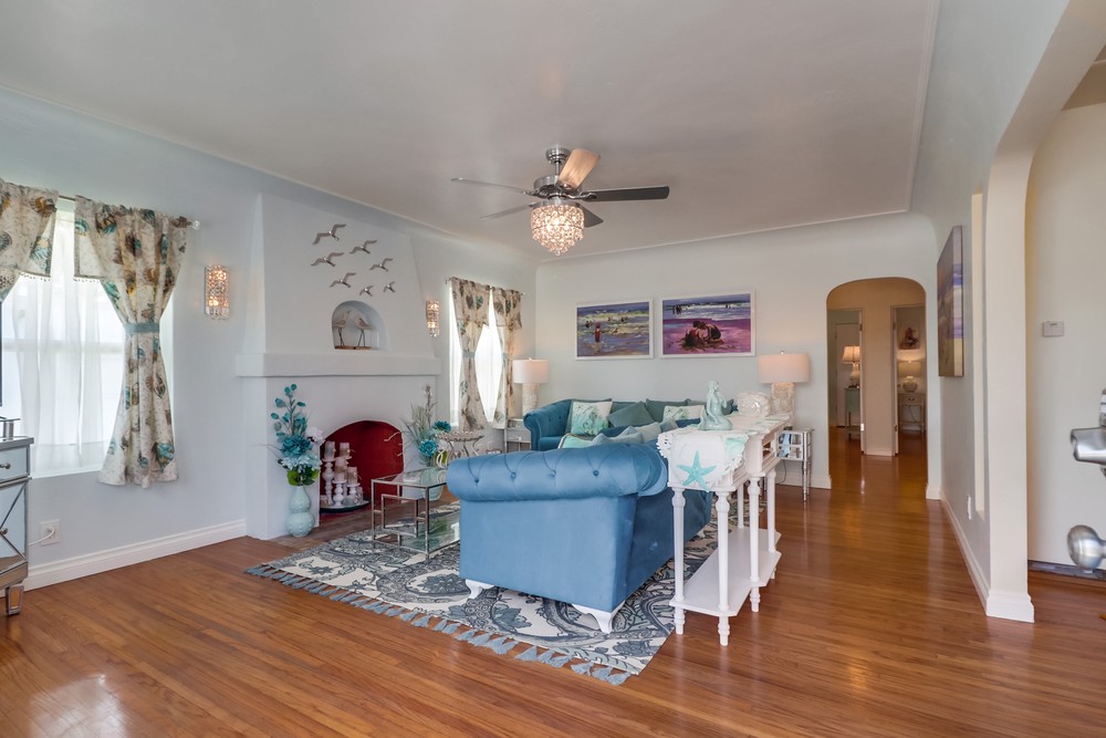 Virtual tour photo 12 of 45 for 727 San Gabriel Pl