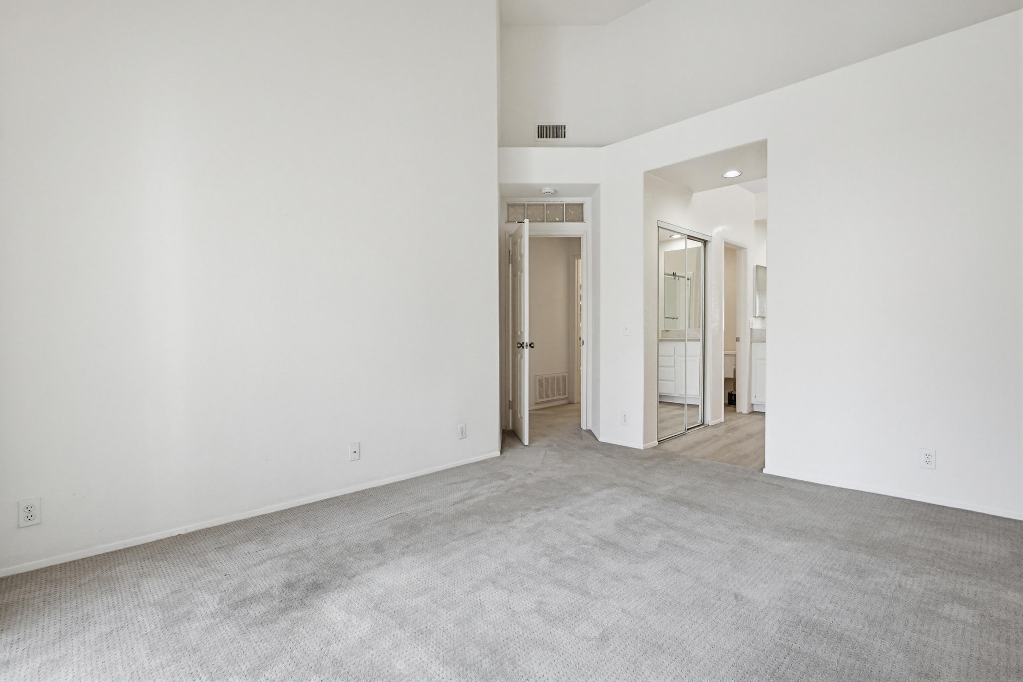 Virtual tour photo 27 of 41 for 7275 Calabria Ct UNIT 64
