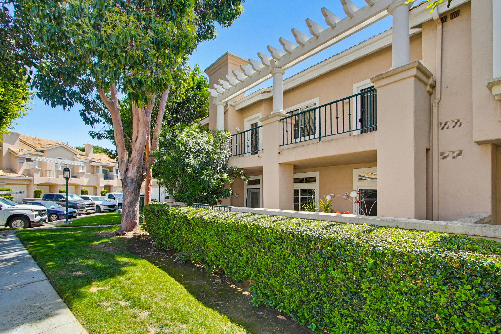 Virtual tour photo 37 of 41 for 7275 Calabria Ct UNIT 64