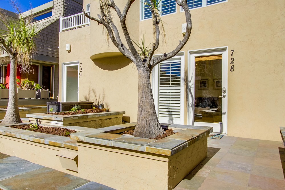 Virtual tour photo 5 of 80 for 728 Devon Ct