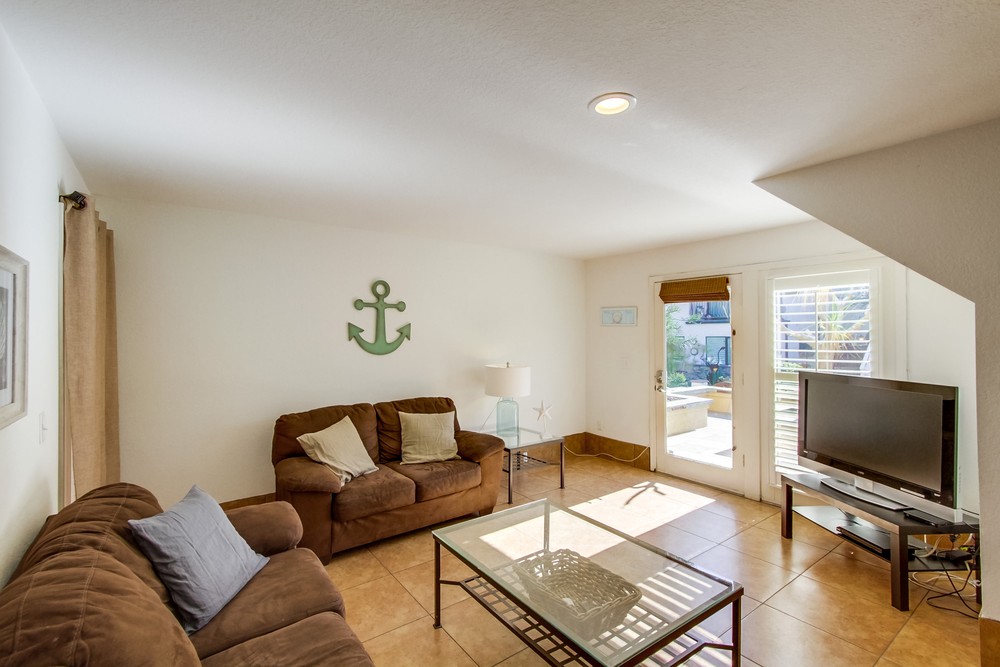 Virtual tour photo 19 of 80 for 728 Devon Ct