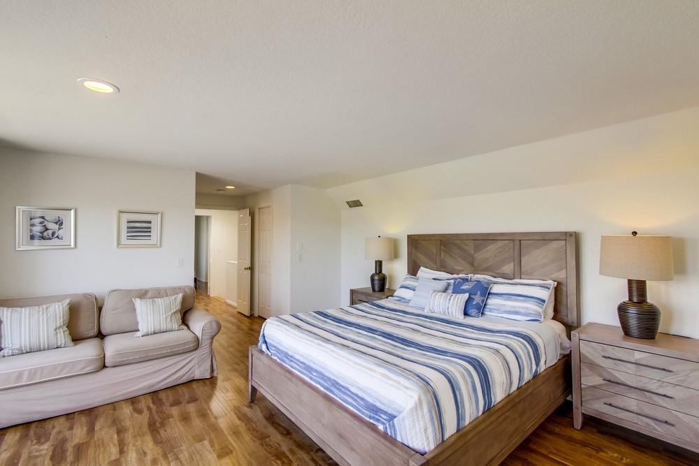 Virtual tour photo 32 of 80 for 728 Devon Ct