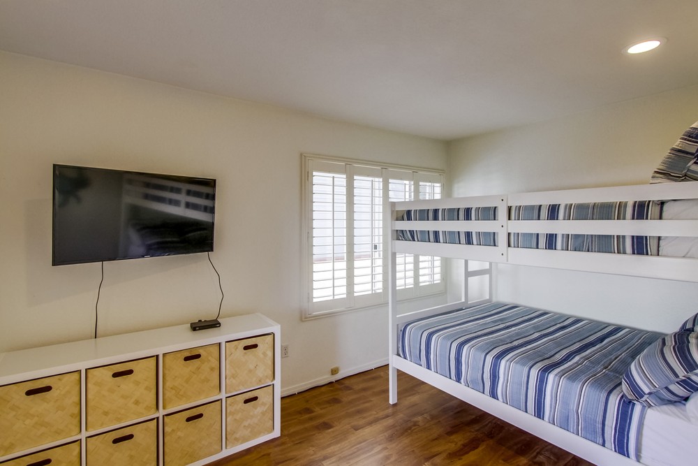 Virtual tour photo 49 of 80 for 728 Devon Ct