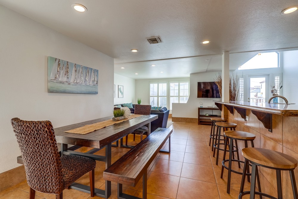 Virtual tour photo 77 of 80 for 728 Devon Ct