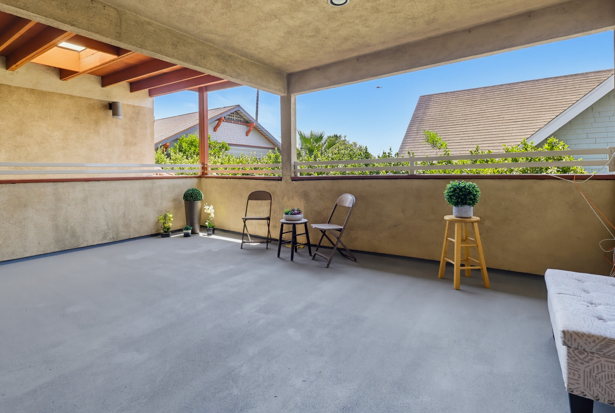 Virtual tour photo 11 of 97 for 728 E Kensington Rd