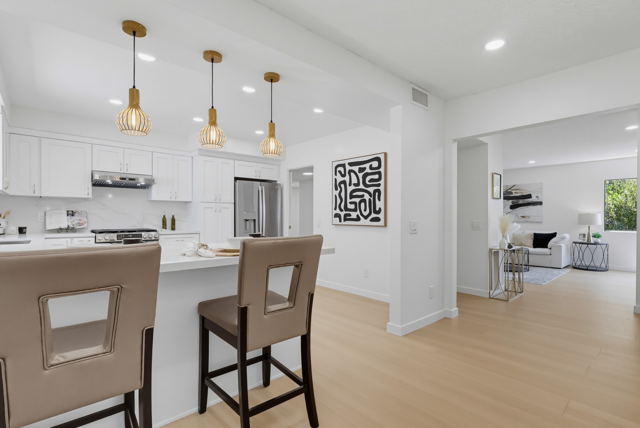 Virtual tour photo 26 of 97 for 728 E Kensington Rd