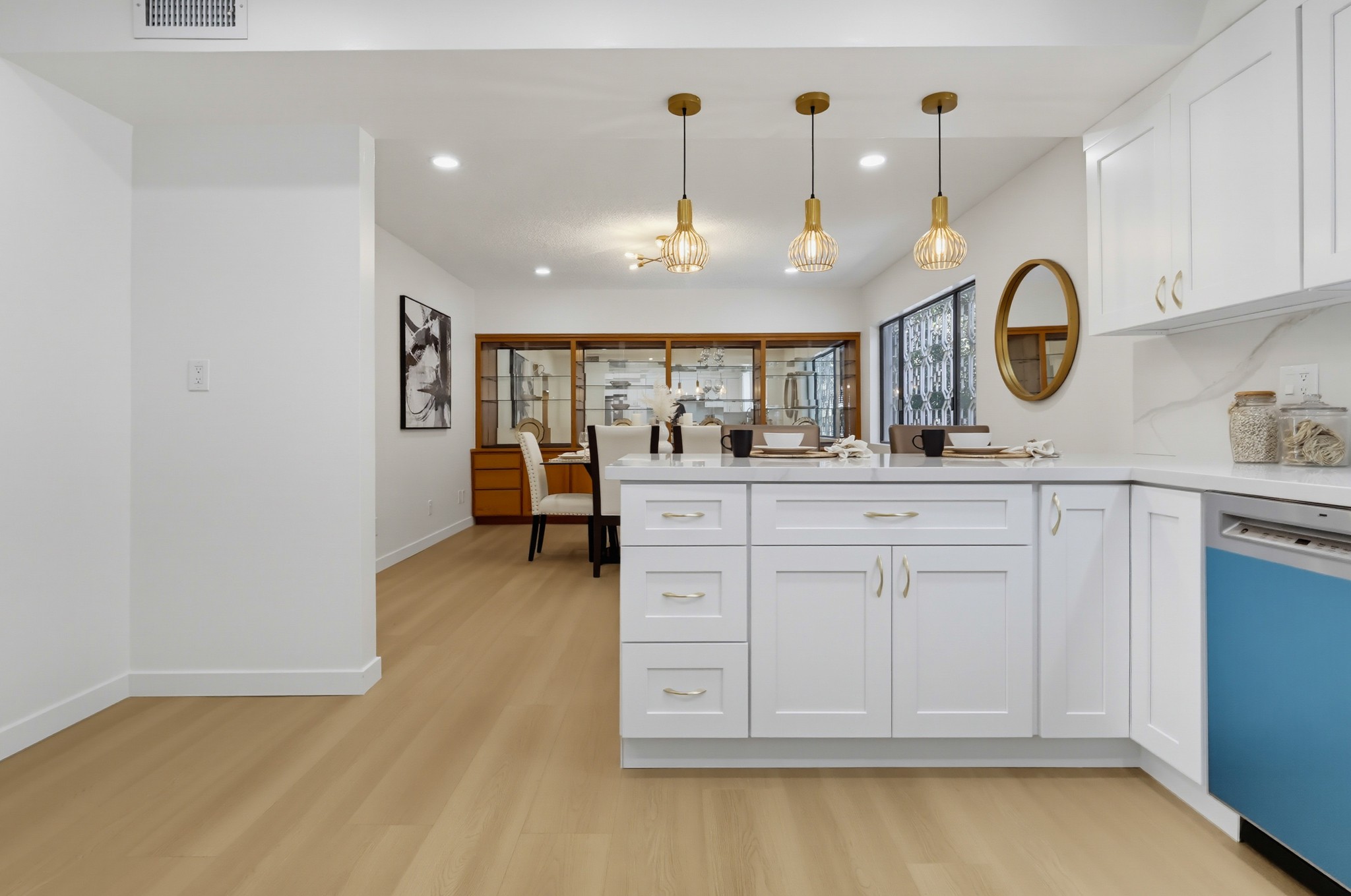 Virtual tour photo 28 of 97 for 728 E Kensington Rd
