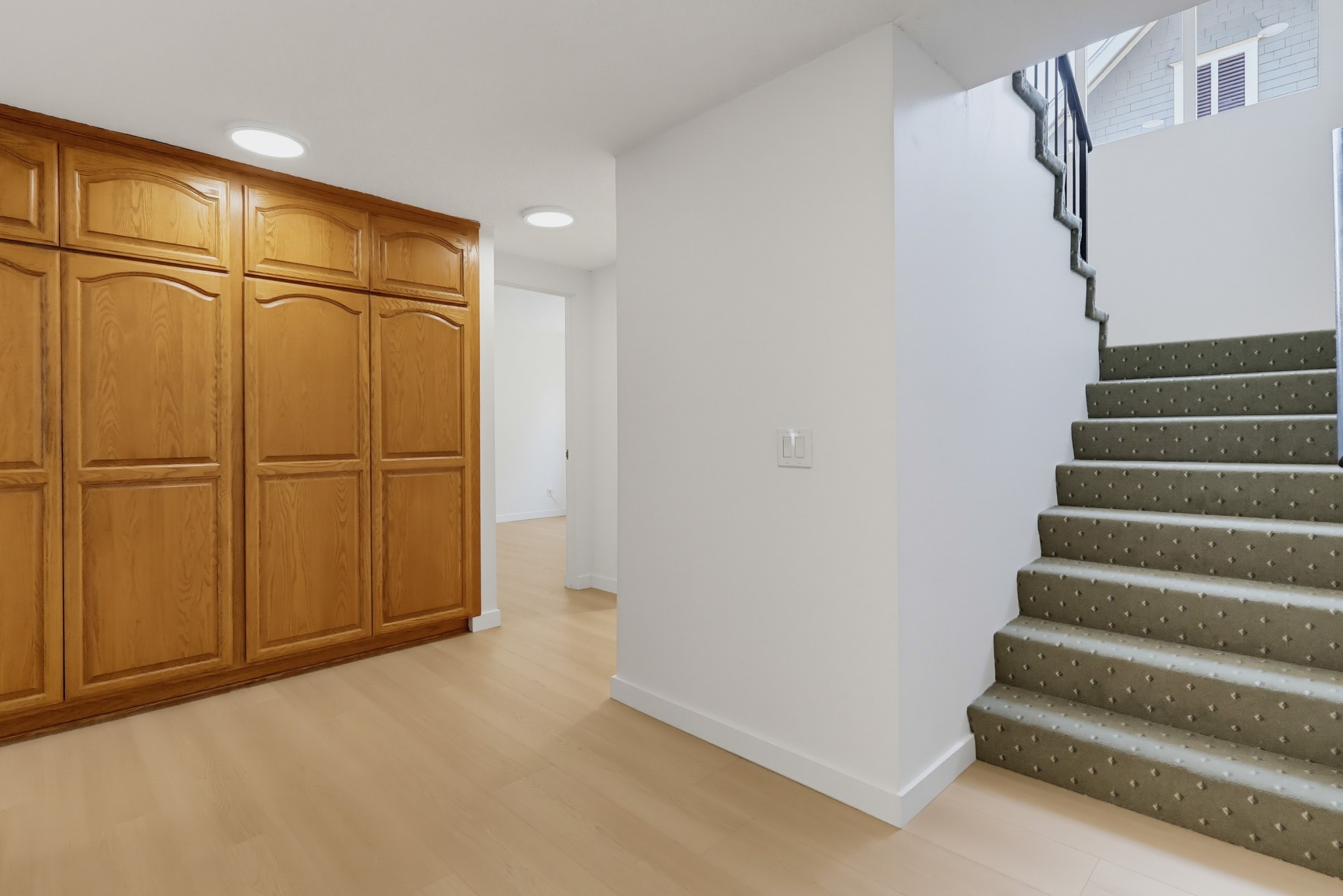 Virtual tour photo 44 of 97 for 728 E Kensington Rd