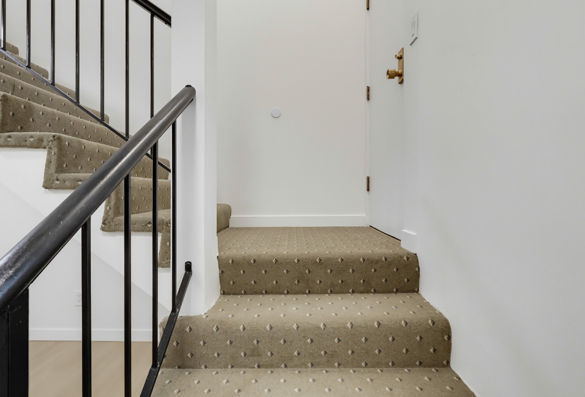 Virtual tour photo 79 of 97 for 728 E Kensington Rd