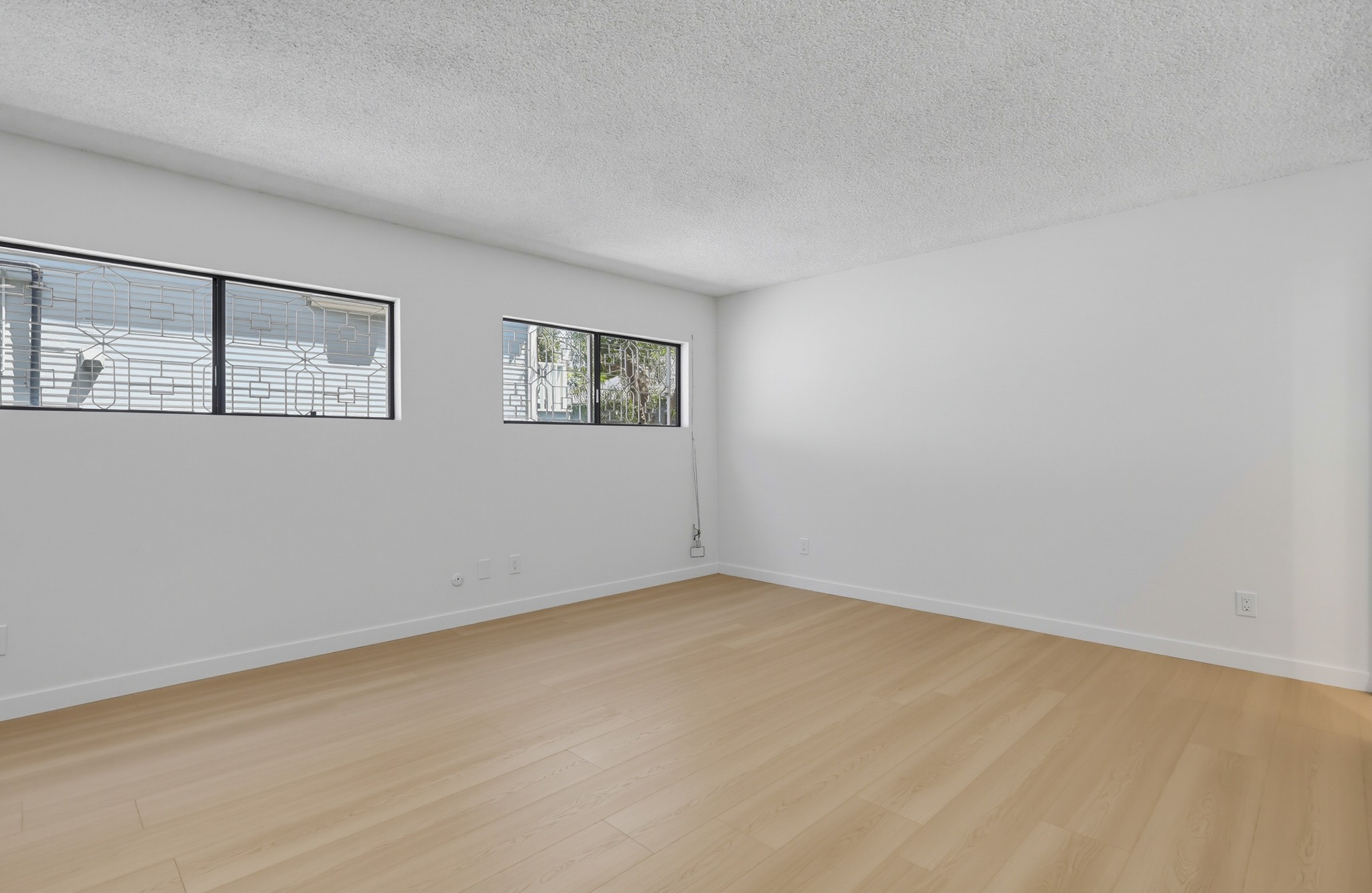Virtual tour photo 32 of 97 for 728 E Kensington Rd
