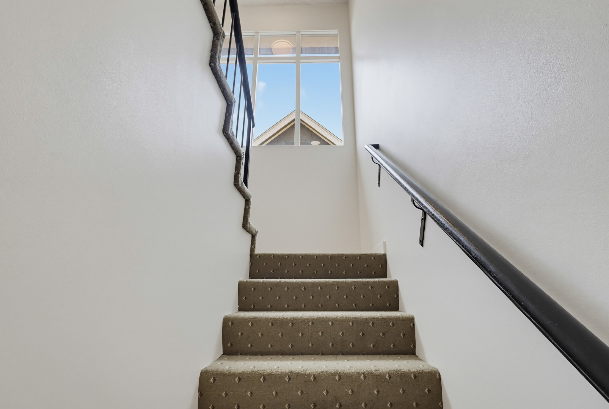 Virtual tour photo 45 of 97 for 728 E Kensington Rd