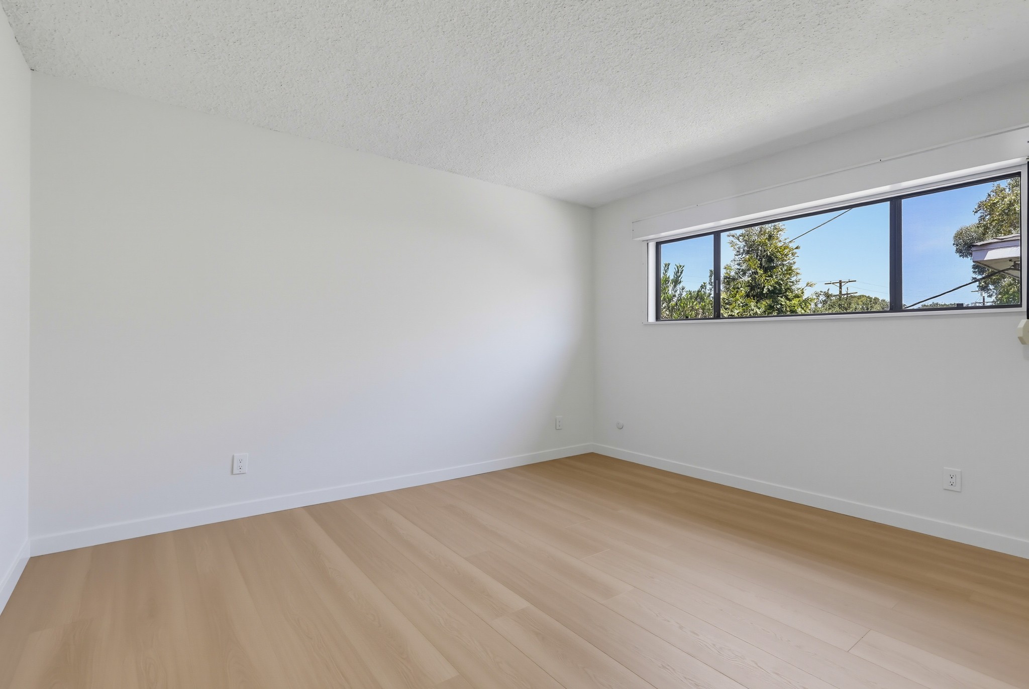 Virtual tour photo 66 of 97 for 728 E Kensington Rd