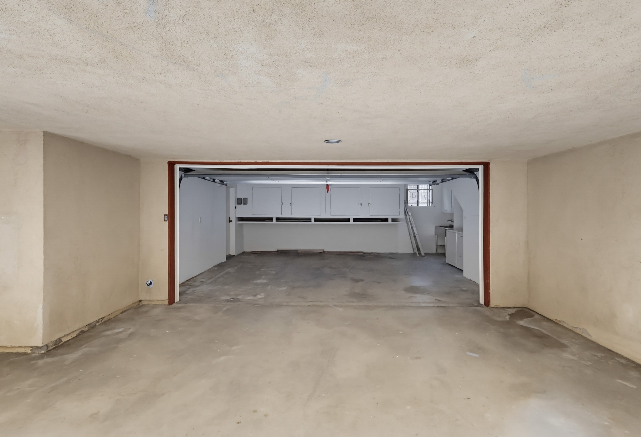 Virtual tour photo 87 of 97 for 728 E Kensington Rd