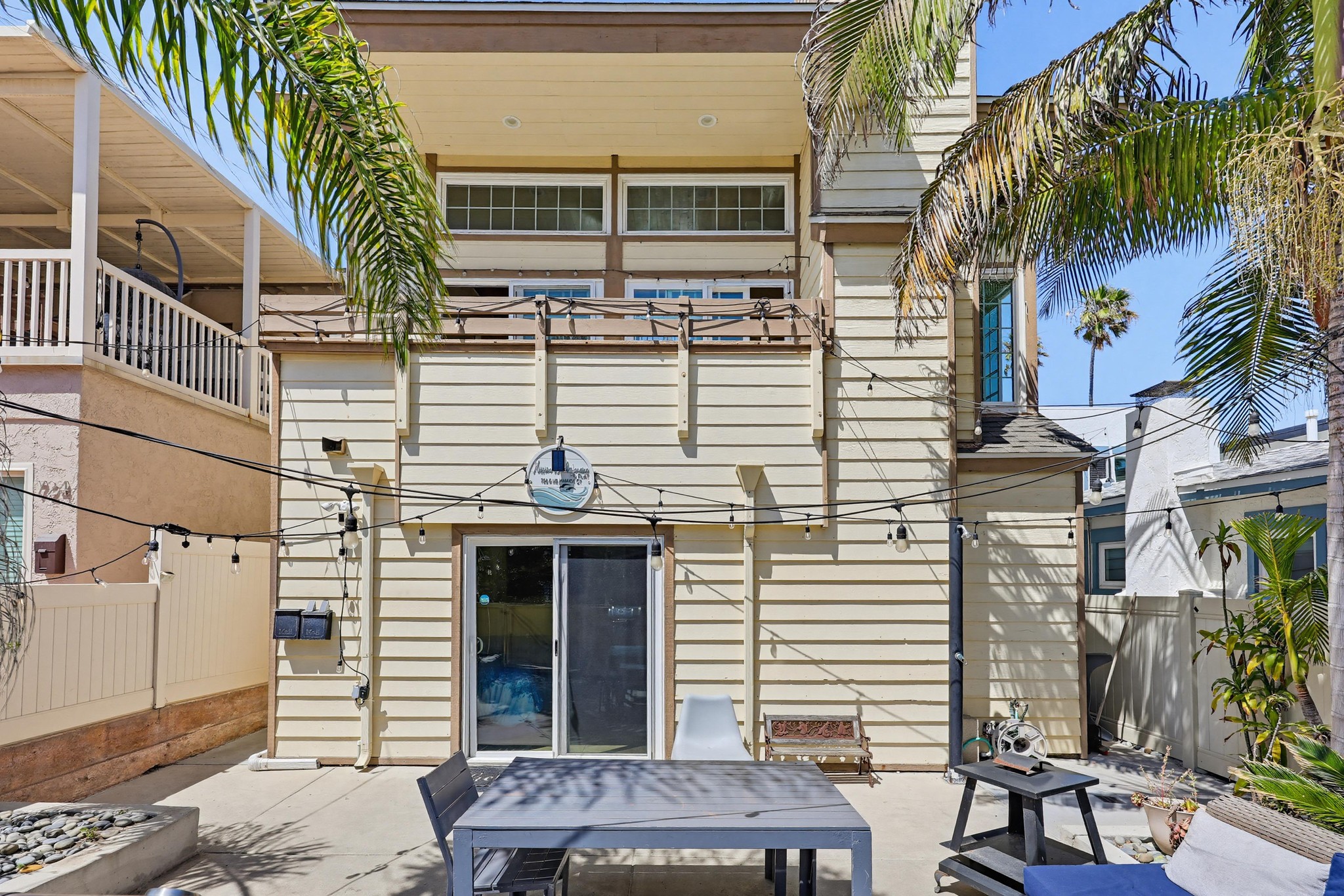 Virtual tour photo 5 of 123 for 728 Jamaica Ct