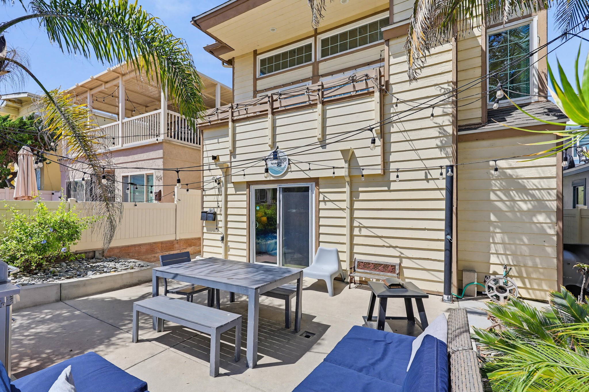 Virtual tour photo 7 of 123 for 728 Jamaica Ct