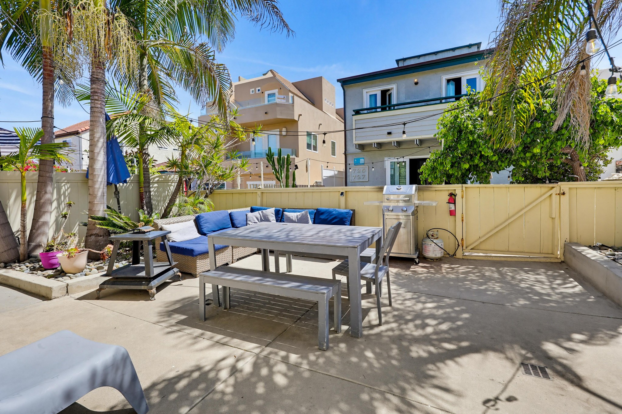 Virtual tour photo 12 of 123 for 728 Jamaica Ct
