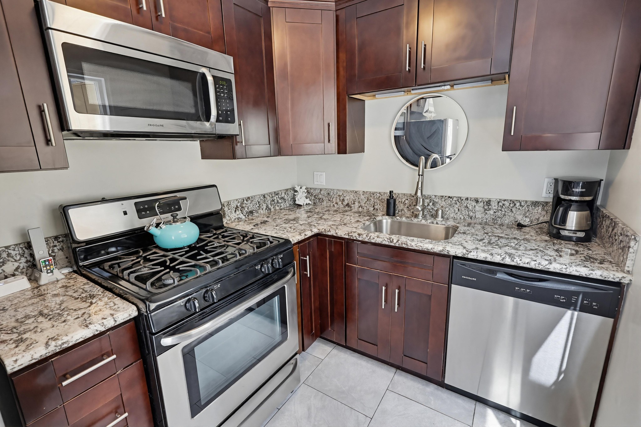 Virtual tour photo 101 of 123 for 728 Jamaica Ct