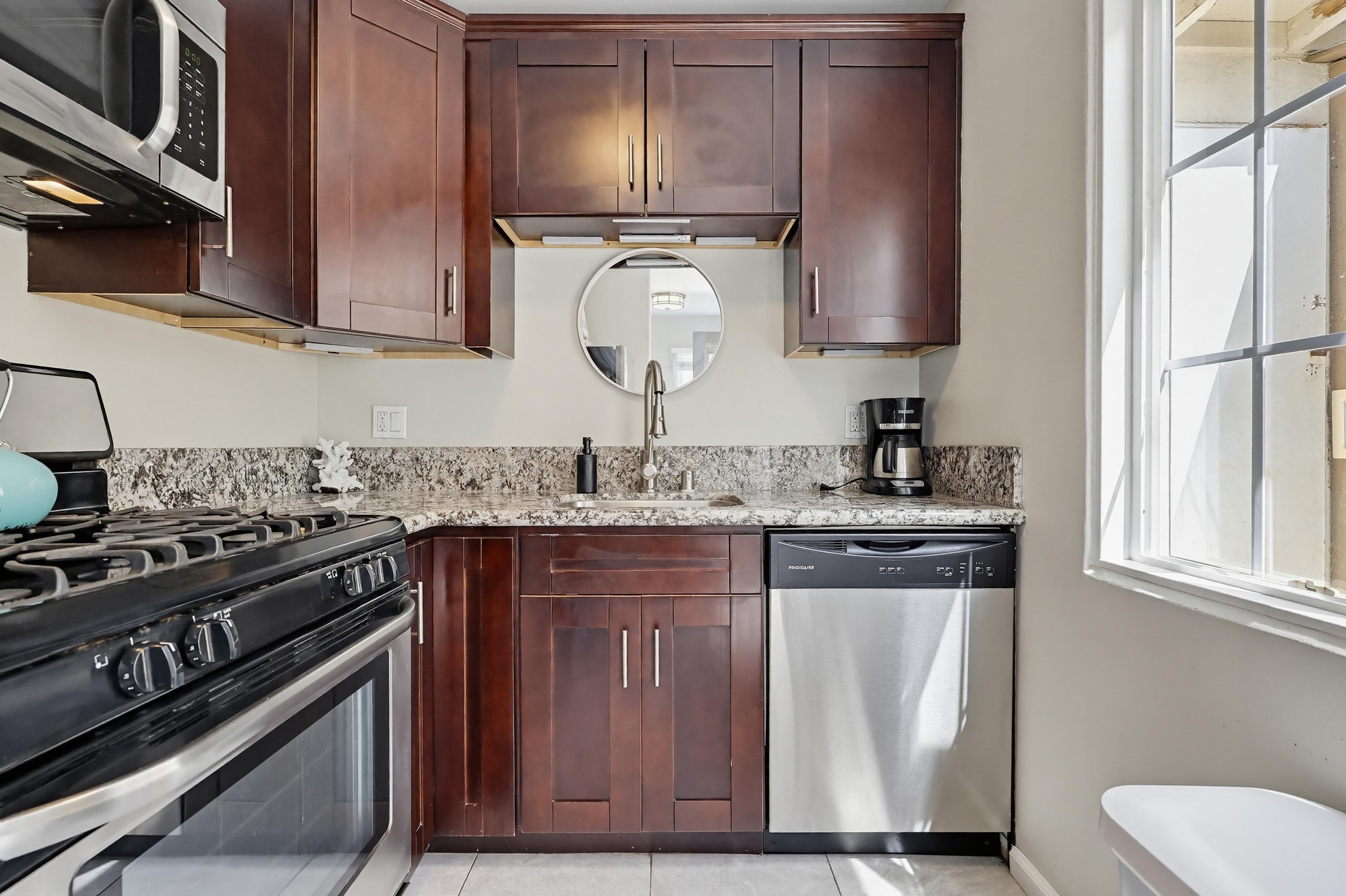 Virtual tour photo 103 of 123 for 728 Jamaica Ct