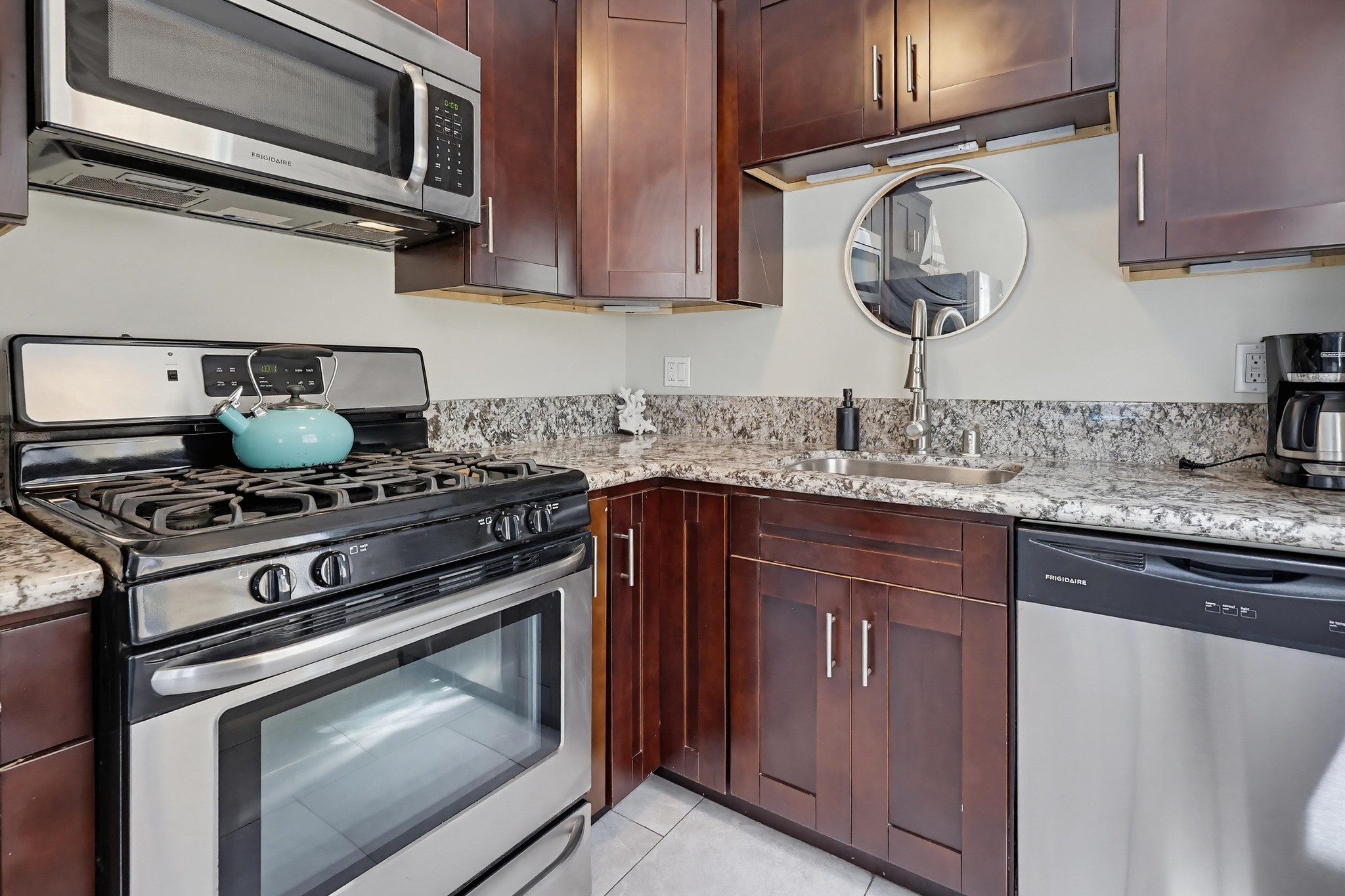 Virtual tour photo 105 of 123 for 728 Jamaica Ct