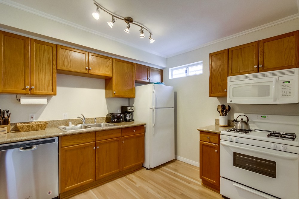 Virtual tour photo 9 of 30 for 728 Redondo Ct