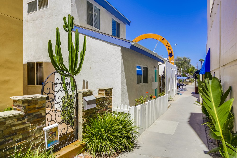 Virtual tour photo 1 of 48 for 728 Redondo Ct