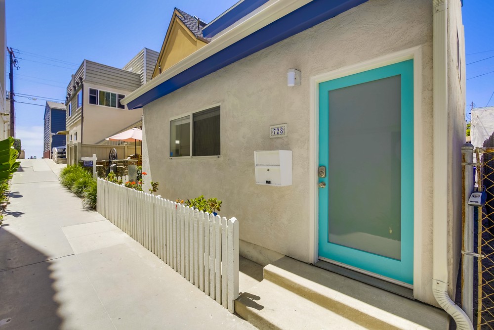 Virtual tour photo 4 of 48 for 728 Redondo Ct