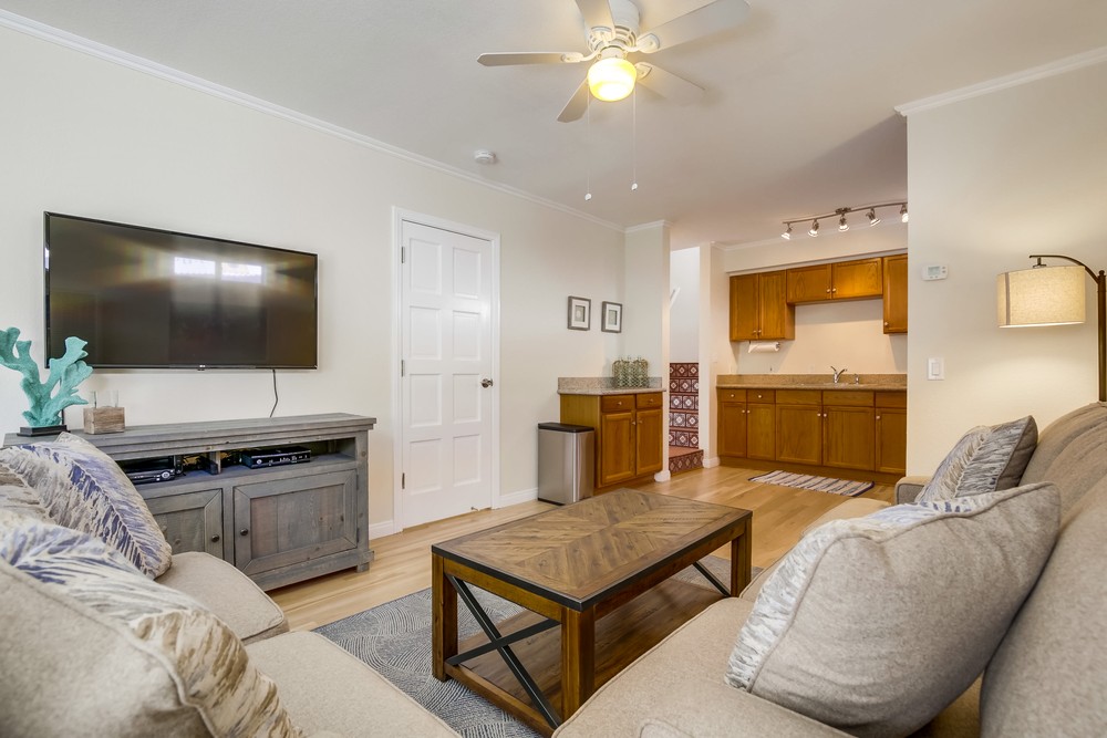 Virtual tour photo 10 of 48 for 728 Redondo Ct