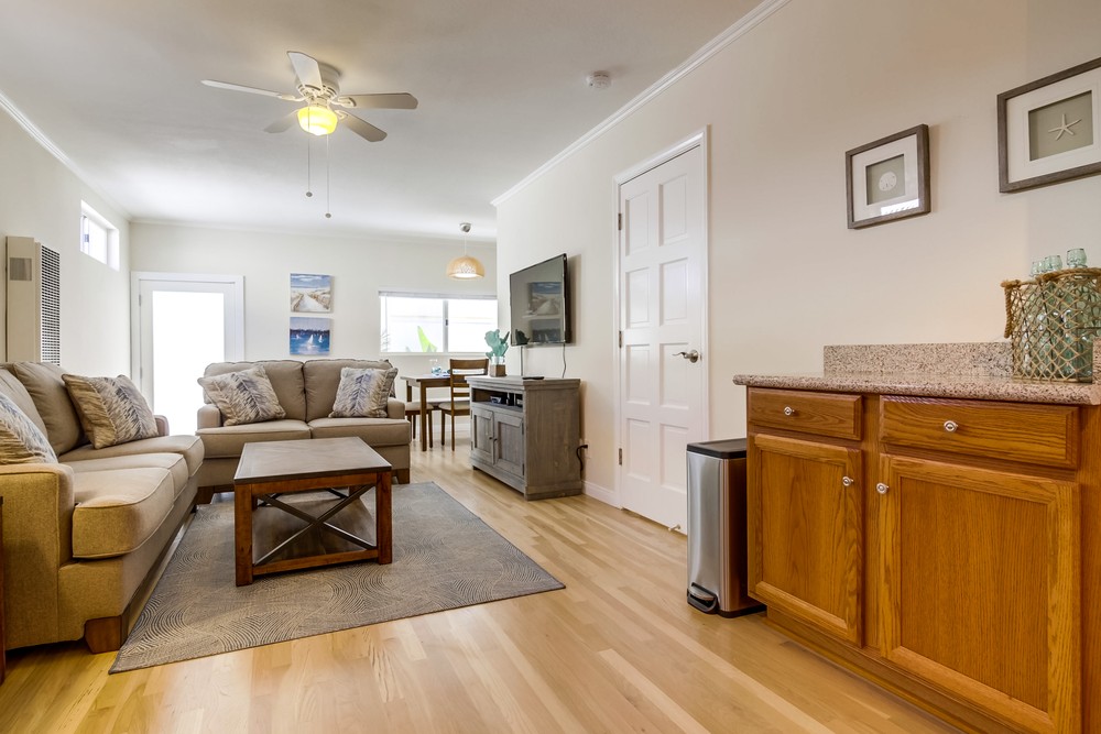 Virtual tour photo 22 of 48 for 728 Redondo Ct