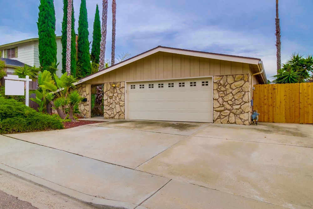 Virtual tour photo 9 of 33 for 7286 Golfcrest Dr