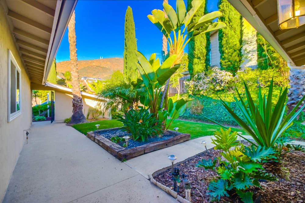 Virtual tour photo 6 of 33 for 7286 Golfcrest Dr