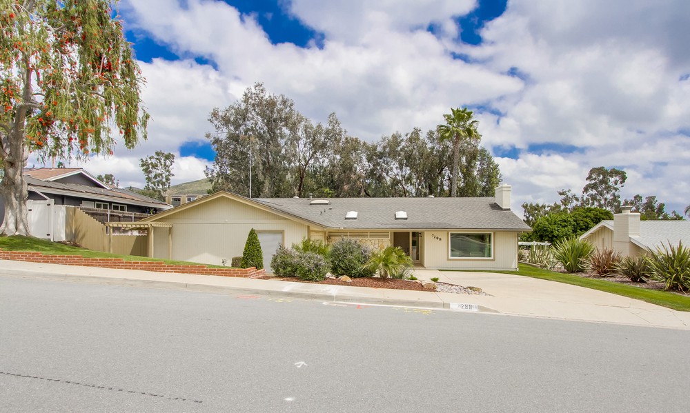Virtual tour photo 1 of 80 for 7288 Casper Dr