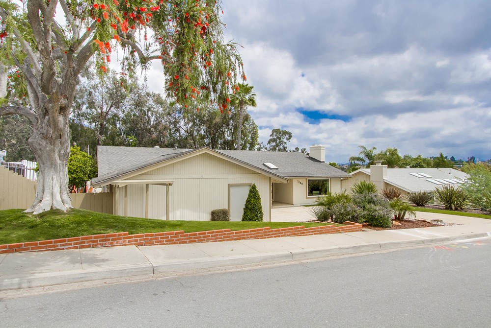 Virtual tour photo 4 of 80 for 7288 Casper Dr