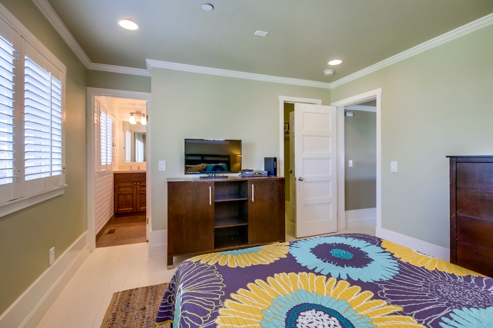Virtual tour photo 25 of 58 for 729 Kennebeck Ct