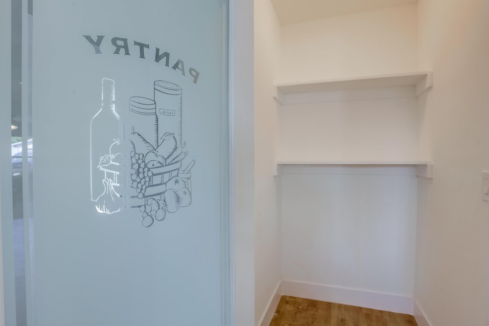Virtual tour photo 33 of 39 for 730 Pidgeon St