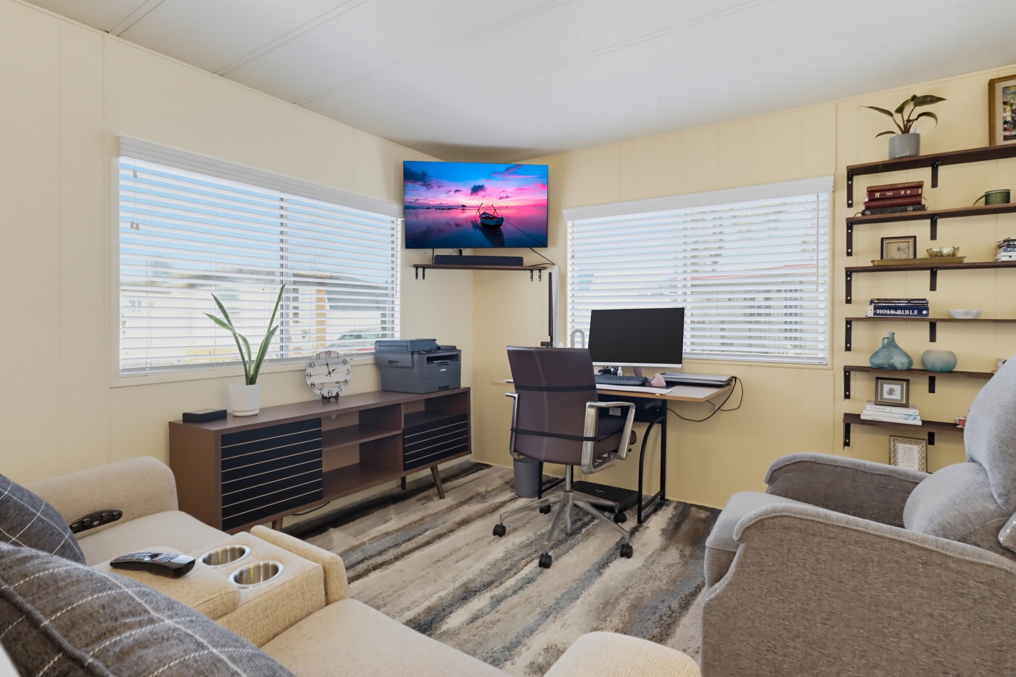 Virtual tour photo 9 of 23 for 731 G St Spc D6
