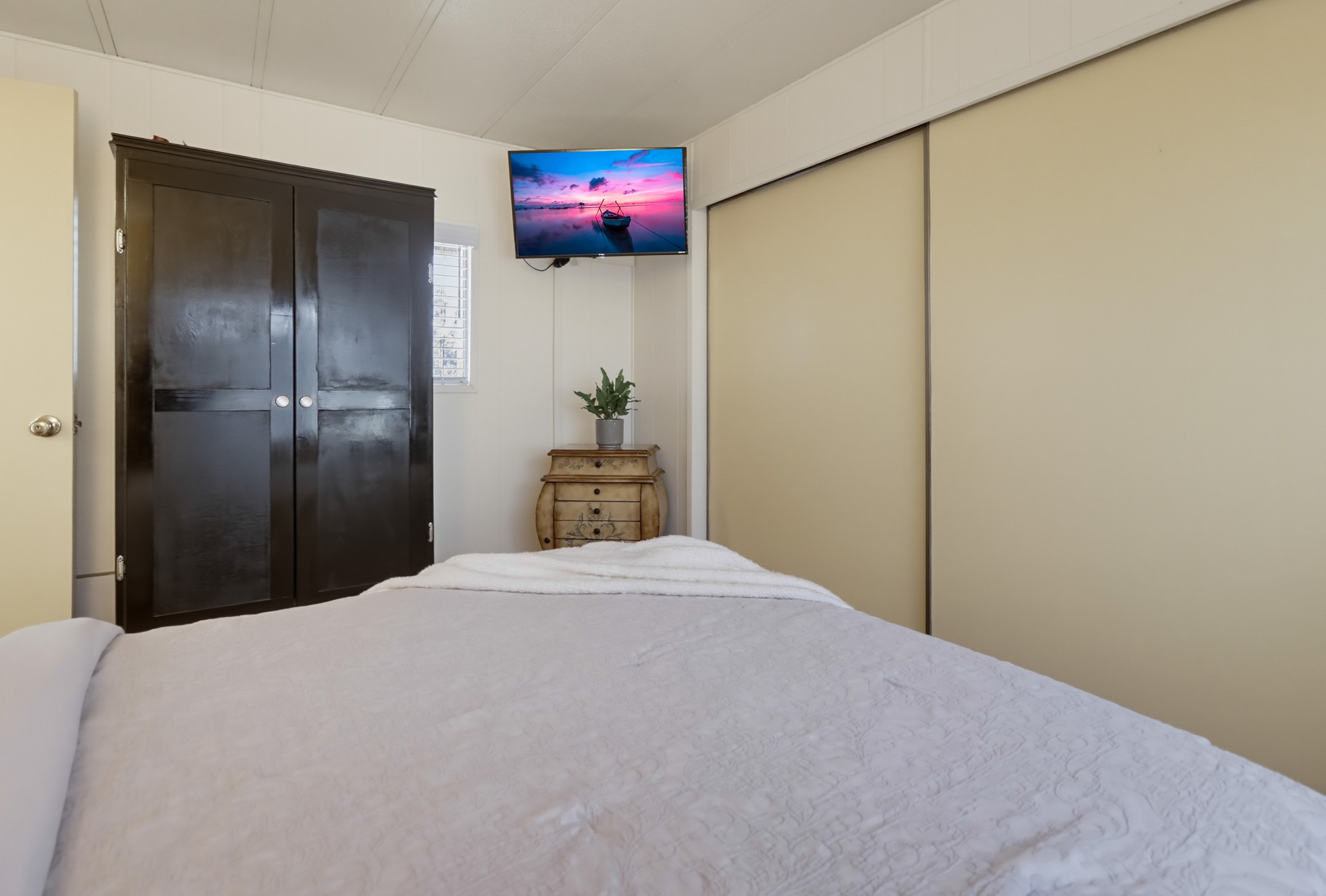 Virtual tour photo 21 of 23 for 731 G St Spc D6