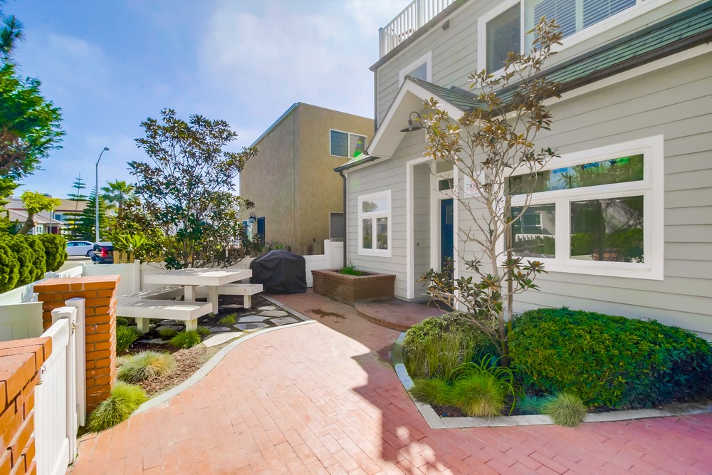 Virtual tour photo 6 of 68 for 731 Kennebeck Ct