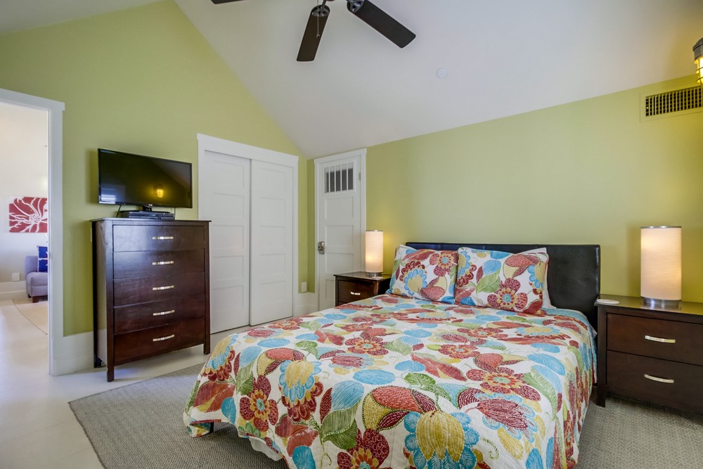 Virtual tour photo 52 of 68 for 731 Kennebeck Ct