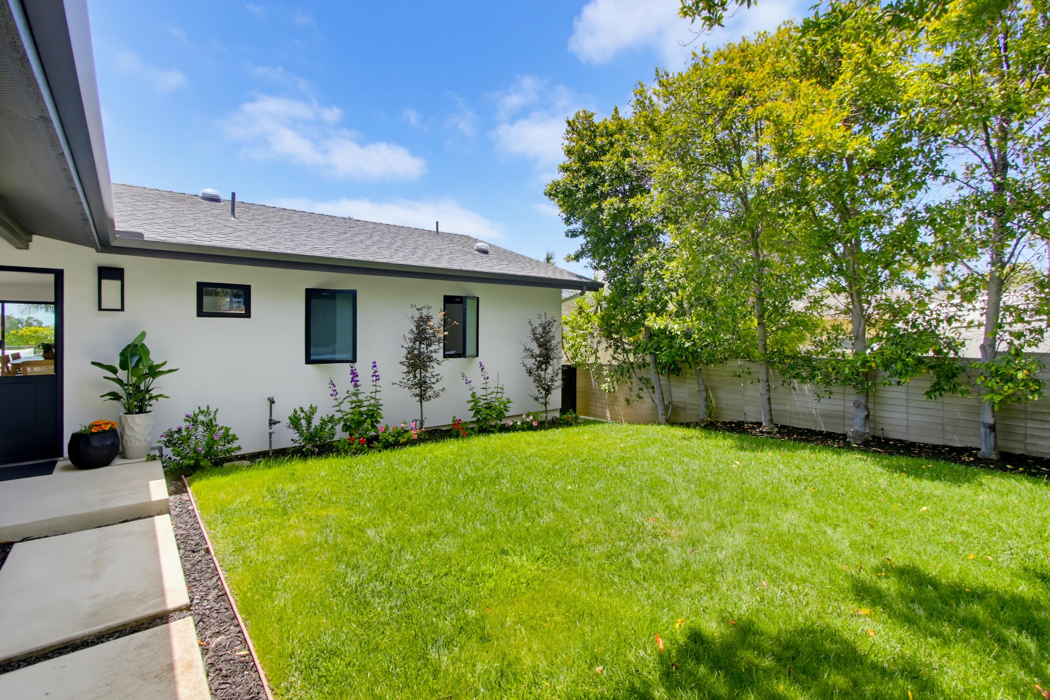 Virtual tour photo 4 of 99 for 731 Marsolan Ave