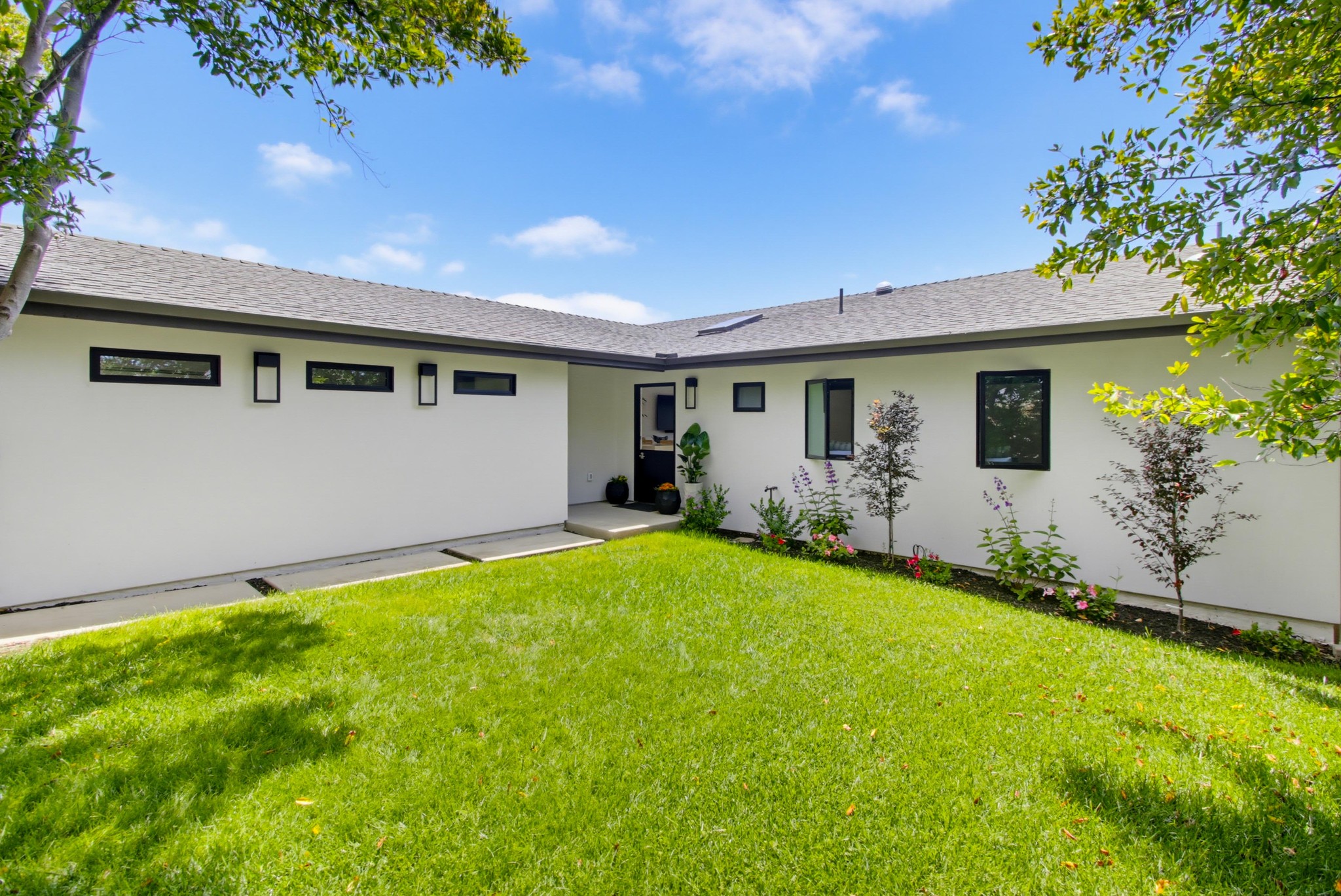 Virtual tour photo 5 of 99 for 731 Marsolan Ave