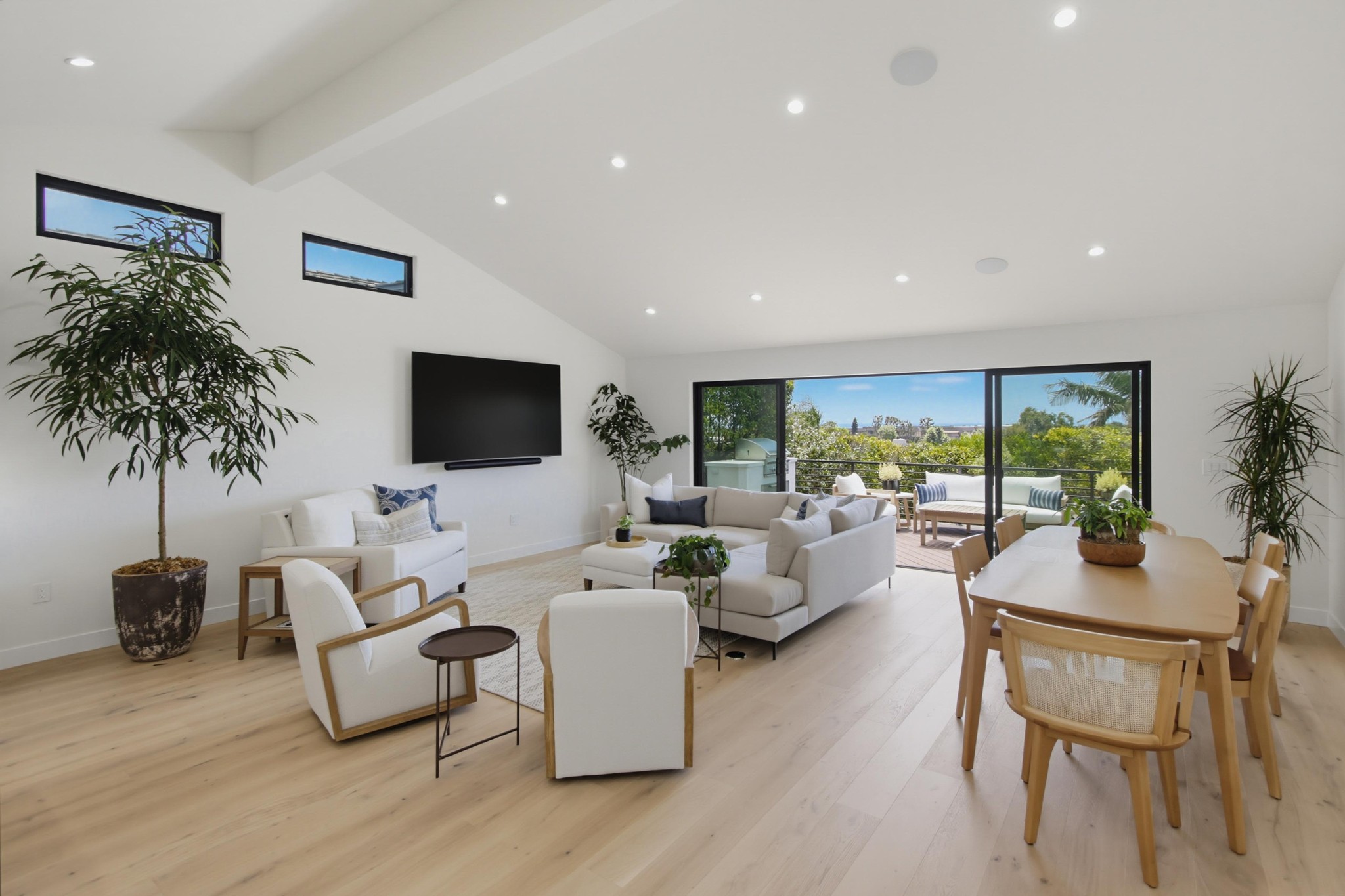 Virtual tour photo 9 of 99 for 731 Marsolan Ave
