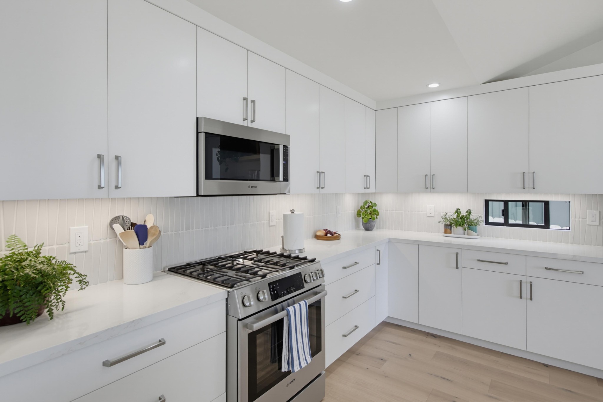 Virtual tour photo 18 of 99 for 731 Marsolan Ave