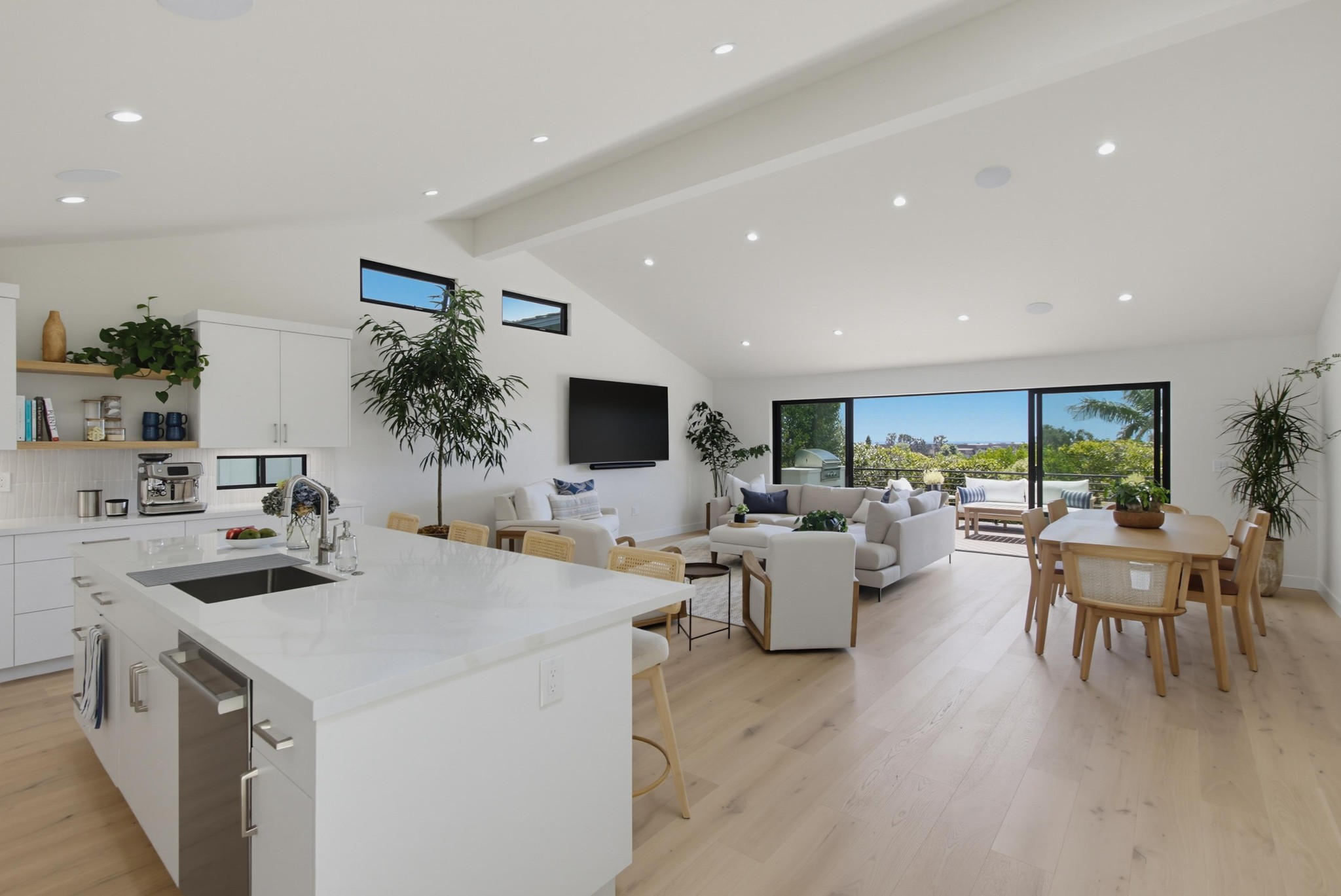 Virtual tour photo 19 of 99 for 731 Marsolan Ave