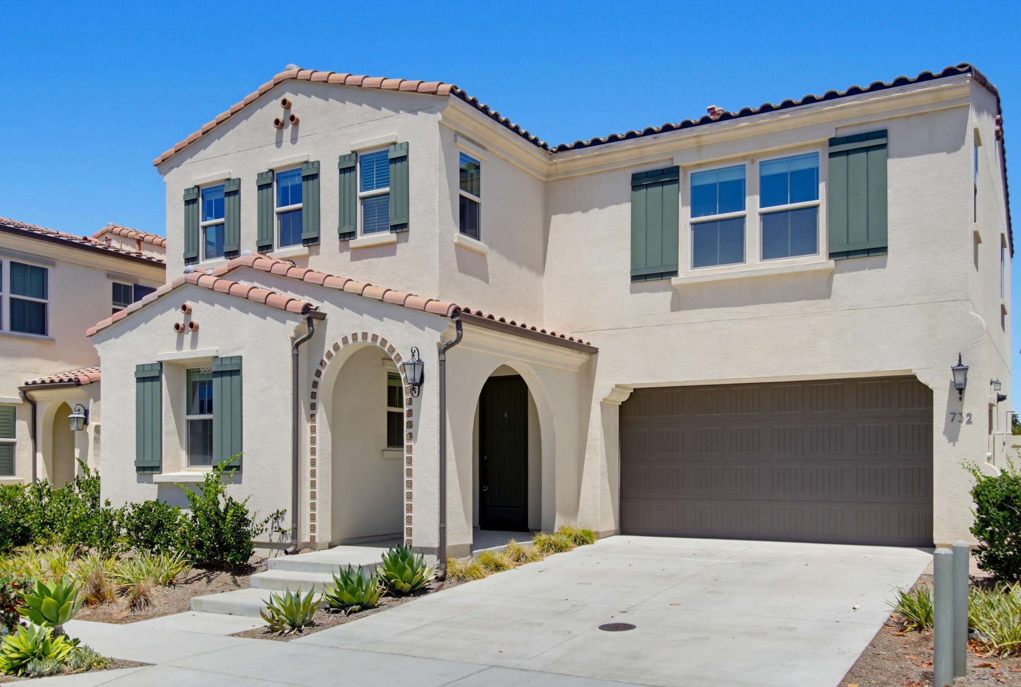 Virtual tour photo 3 of 56 for 732 Merit Dr