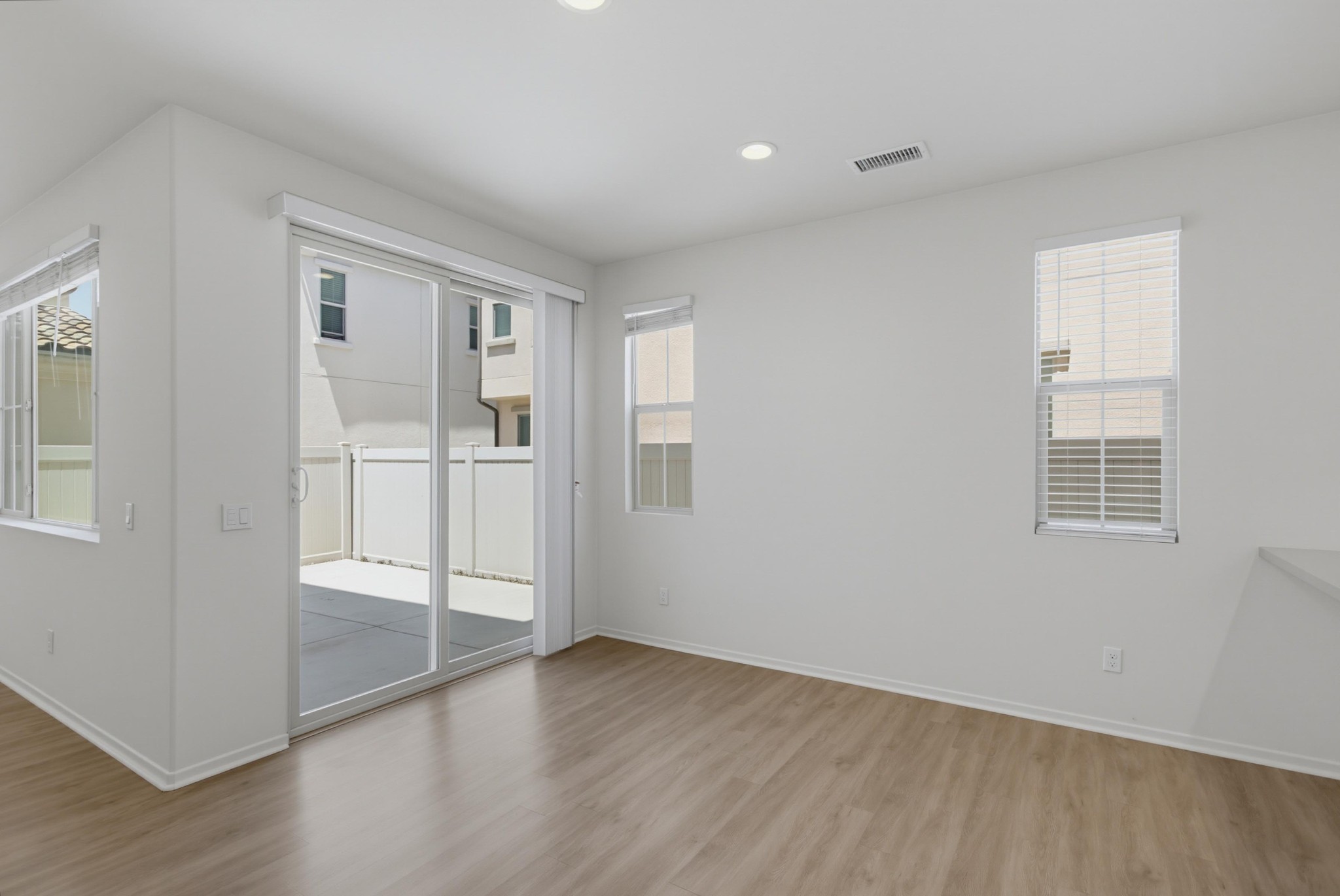 Virtual tour photo 12 of 56 for 732 Merit Dr