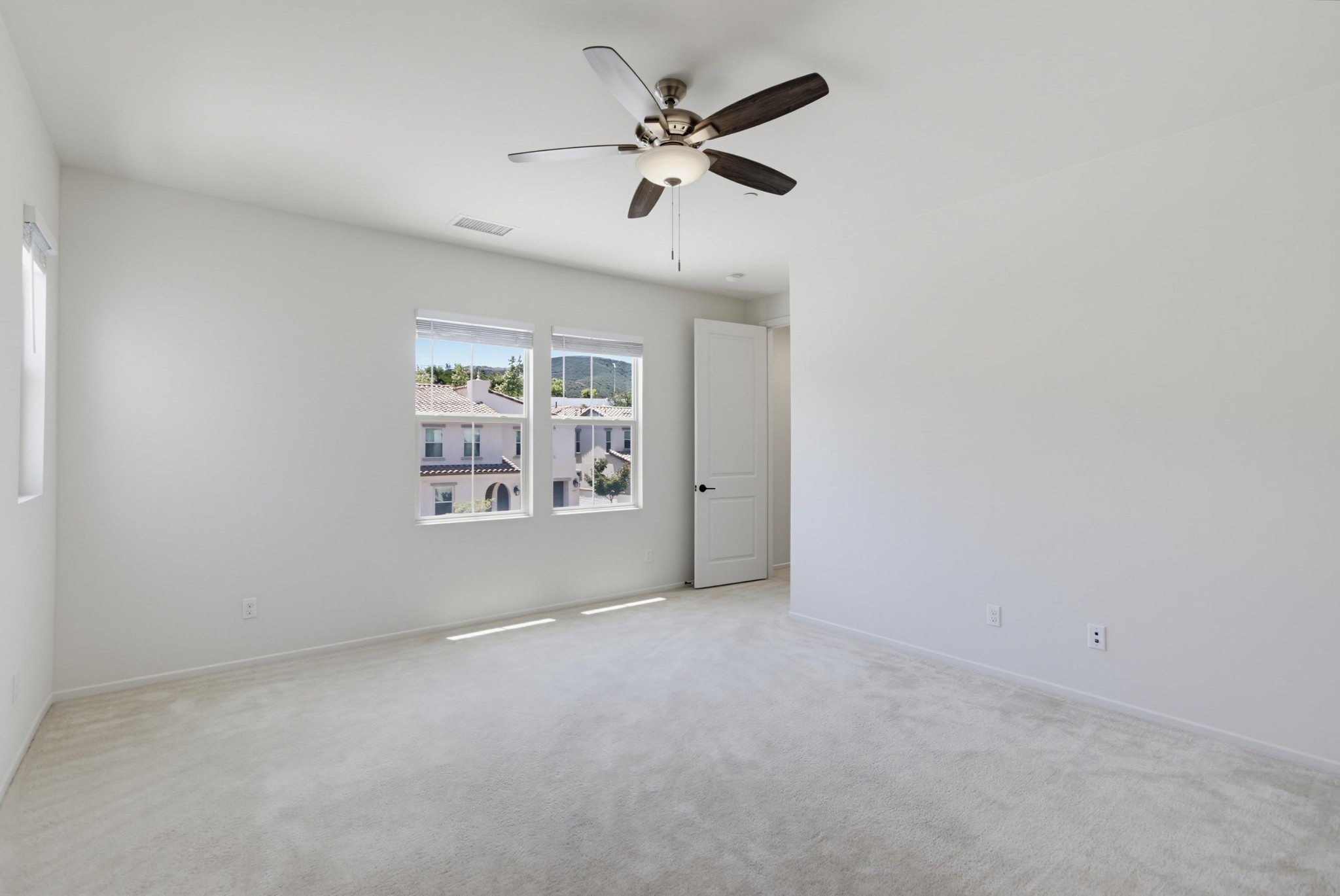 Virtual tour photo 31 of 56 for 732 Merit Dr