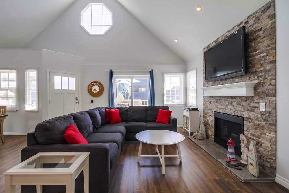Virtual tour photo 14 of 59 for 732 San Luis Rey Pl