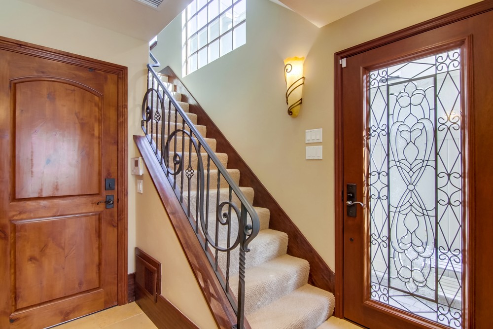 Virtual tour photo 11 of 63 for 732 York Ct