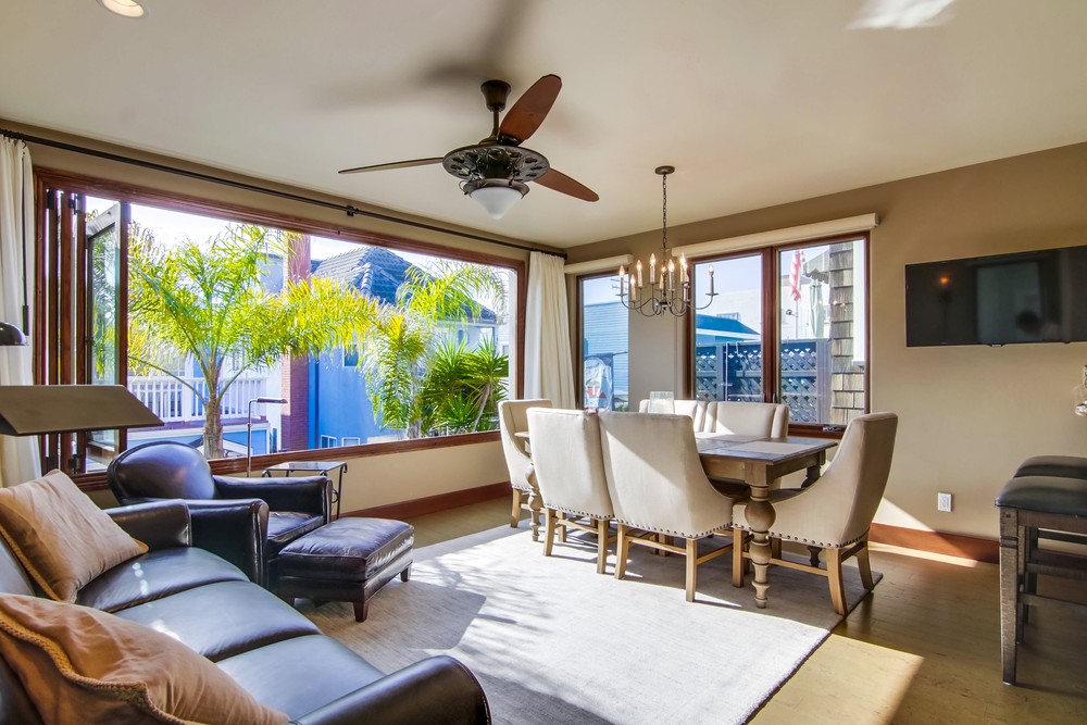 Virtual tour photo 12 of 63 for 732 York Ct